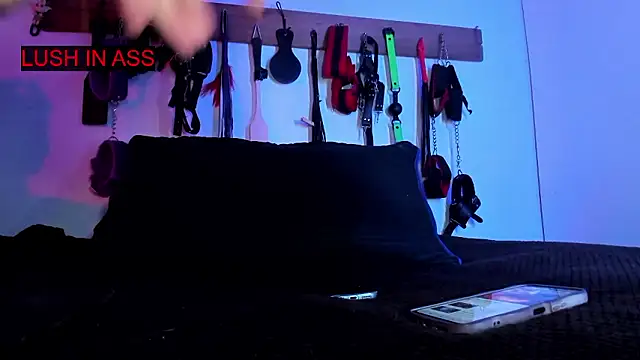 LucyStrike_'s Live XXX Chat