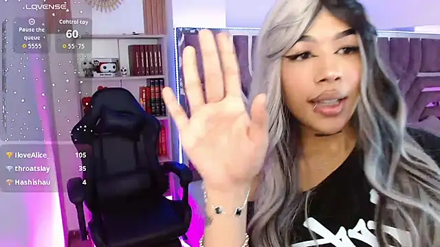 Chatroom XXX en direct de AliceWalker_11