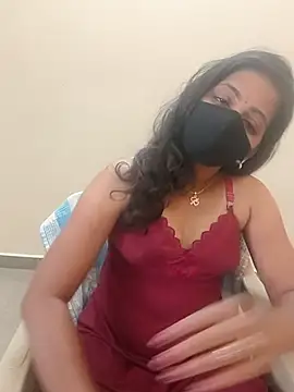 Chat +18 de Tamil_Shalini_Lustyy ao vivo