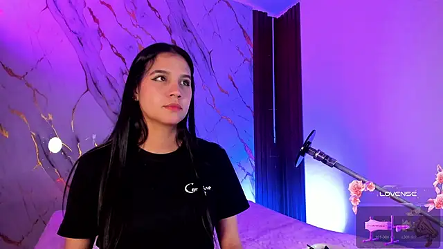 Emmiicute's Live XXX Chat