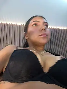 Chat XXX en directo de shak_ti