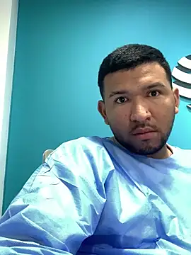 Show modela Nana_toto25 na web-kameri