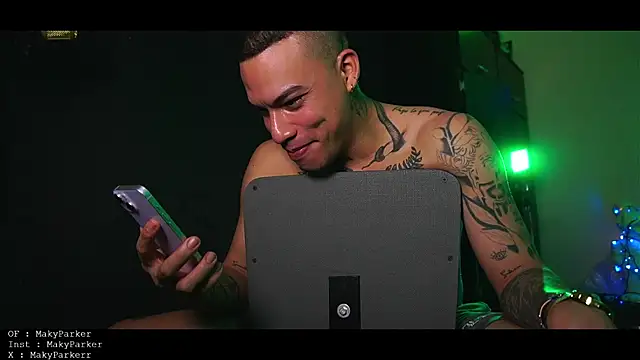 AlphaMasterXxx: онлайн-секс-чат