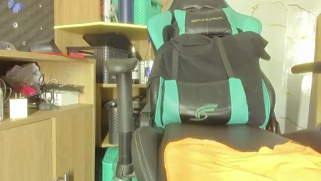 แชท XXX สดของ brunettedirty