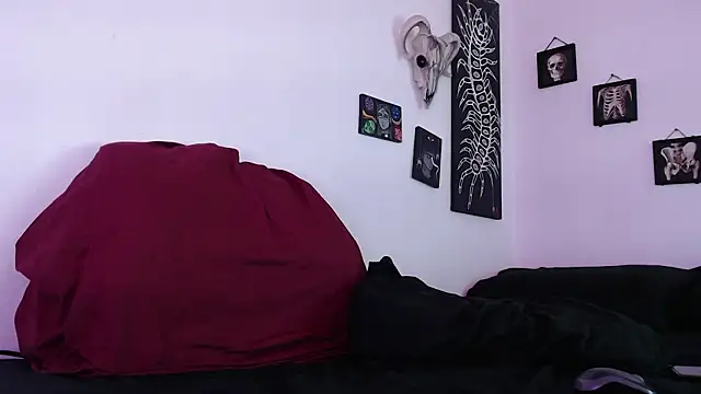 Valakiablood's Live XXX Chat