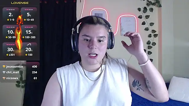 Nika_1_'s Live XXX Chat