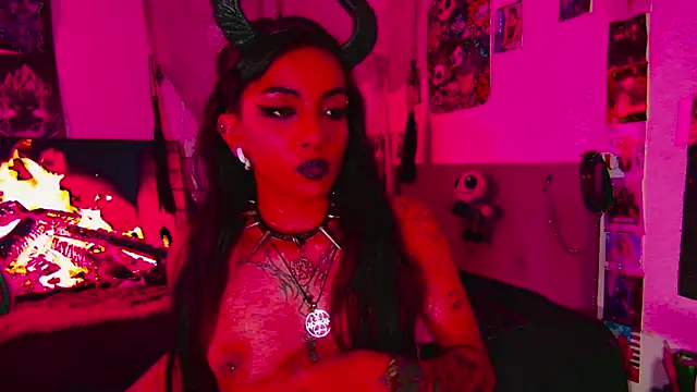 agathaaiko6 Chat XXX live