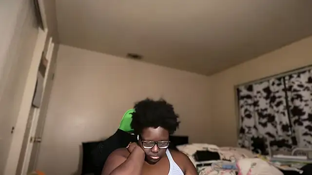 -Yagurlwest Live XXX-chat