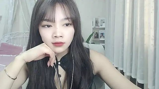 Romy-sweet Chat XXX live