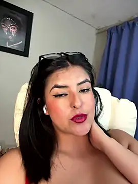 kim_zaratte Chat XXX live