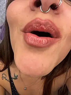 Linda_Bellucci 라이브 XXX 채팅