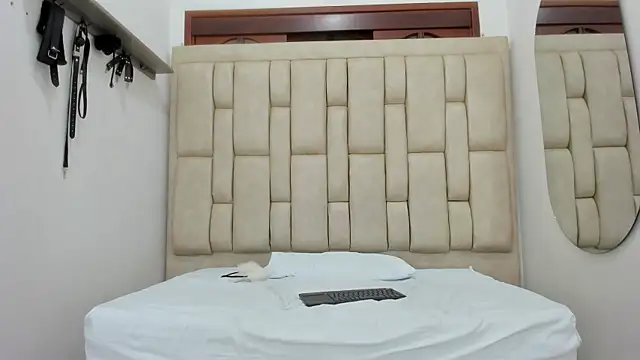 ZafiroAndFlynn's Webcam Show