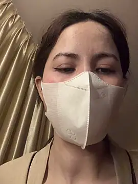 bi_biii élő XXX-chatje