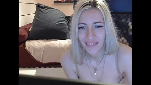 BarbieBlondieGirl Chat XXX live