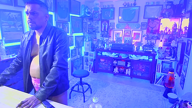 Briefs_bud webkamerás műsora