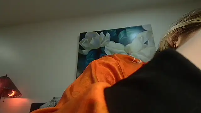 XXX chat uživo modela lavender_spits