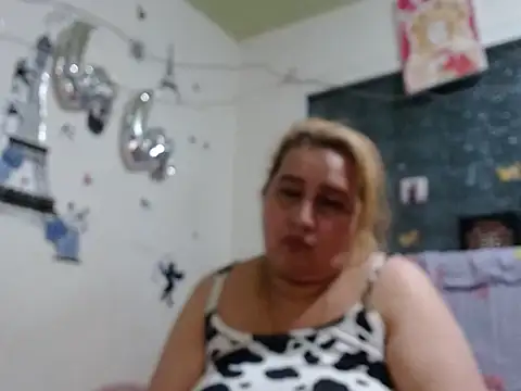 XXX chat uživo modela Perla1981--