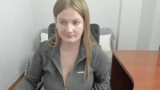 Alisha_Skyes Show in webcam