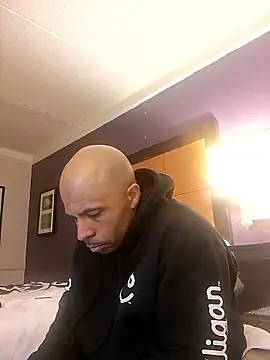 Rcarrasco15: διαδικτυακό σόου στην κάμερα