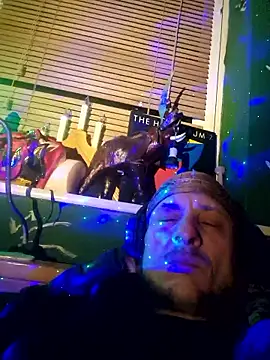 MODEST11_MMiILOO_AMARO's Webcam Show