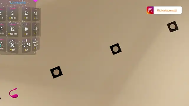 Pokazy przed kamerką – _VictoriaCollins_