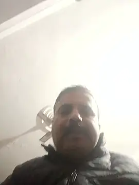 vardh033's Live XXX Chat