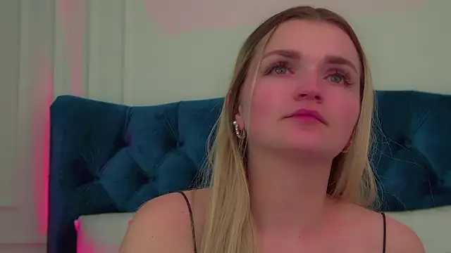 AnnyRaii's Live XXX Chat