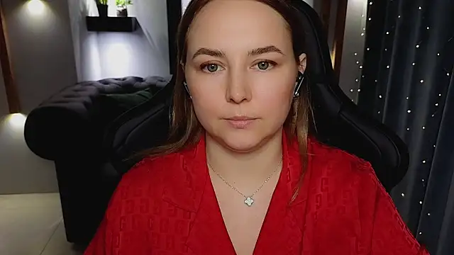 Mira_Mermayd élő XXX-chatje