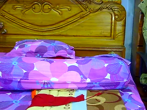 Chat XXX en directo de Horny_Doll24