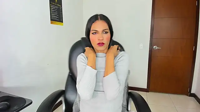 Aisha_hotts777's Webcam Show