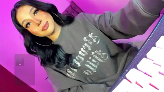 Chat +18 de HOTMARIACAKES ao vivo