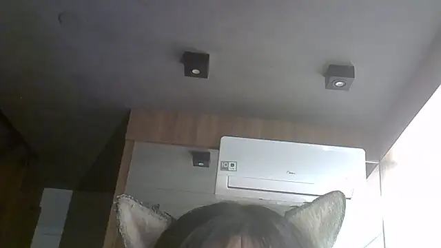 SkinnyKitten's Live XXX Chat