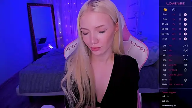 AnyaTaylor_ Chat XXX in diretta