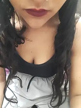 Your_Ayesha56 Show in webcam