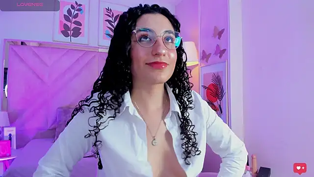 Chat XXX en directo de DemiJones_