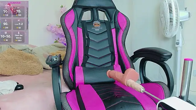 HollyJorda élő XXX-chatje