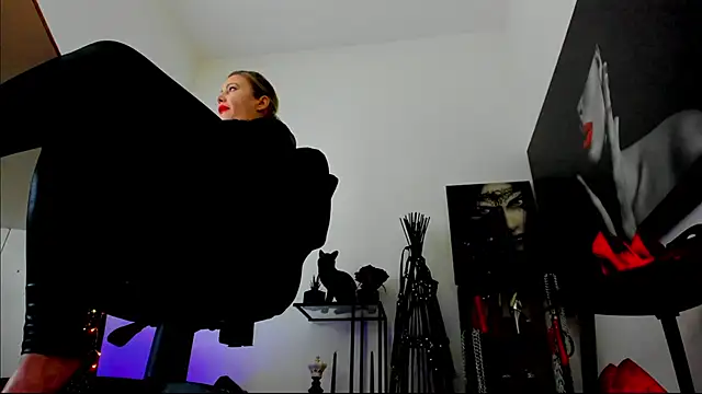 MistressDemisweet's Live XXX Chat