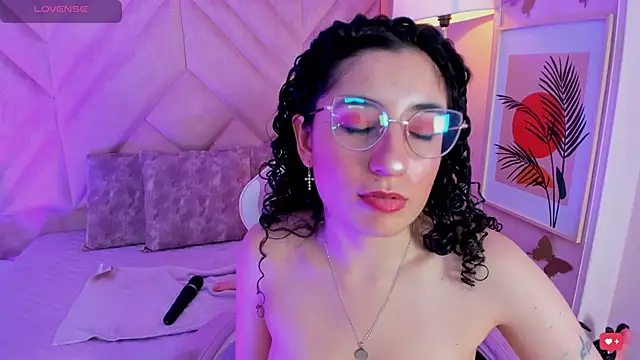 DemiJones_: απευθείας συνομιλία ΧΧΧ