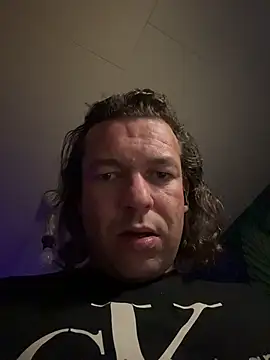 miguel910921 Live XXX-Chat