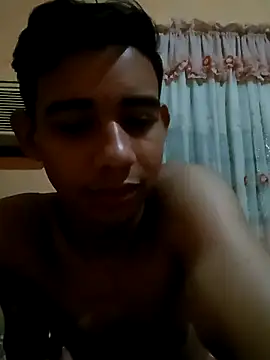 Show modela Henrydager na web-kameri