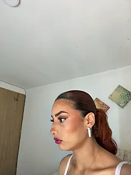 monnay520 Pertunjukan Webcam