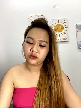 Almira6868 现场XXX聊天