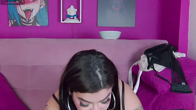 Chatroom XXX en direct de antonella_contti_