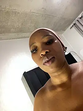 Czat XXX na żywo – Mercedes_555