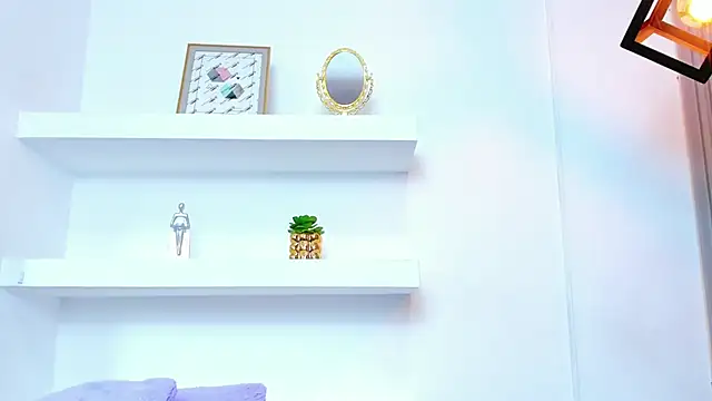 IsabellaMonet élő XXX-chatje