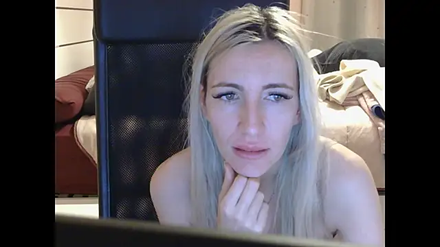 BarbieBlondieGirl Chat XXX in diretta