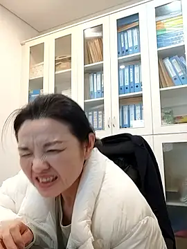 ialnuyoa_h Live XXX-Chat