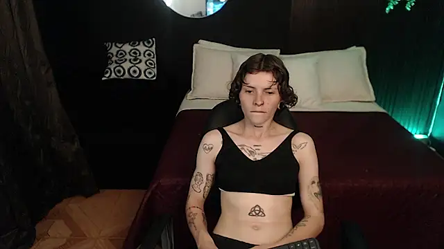 pretty_cristal69's Live XXX Chat