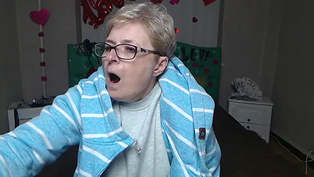 EmiliaGree Chat XXX in diretta