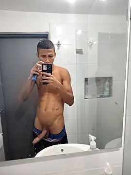 Davig4's Webcam Show